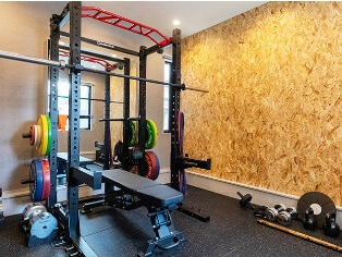 LEAD PRIVATE GYM 大阪府・茨木市上泉町 | TAKUMee